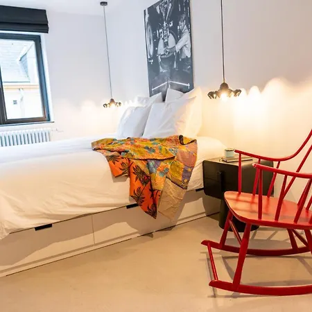 Espace 43 - Les 7 *
