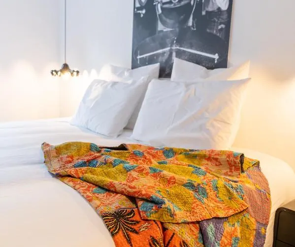 Espace 43 - Les 7 3* 나무르