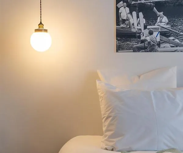 Espace 43 - Les 7 호텔